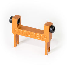 Load image into Gallery viewer, fatbike-thru-axle-rack-adapter